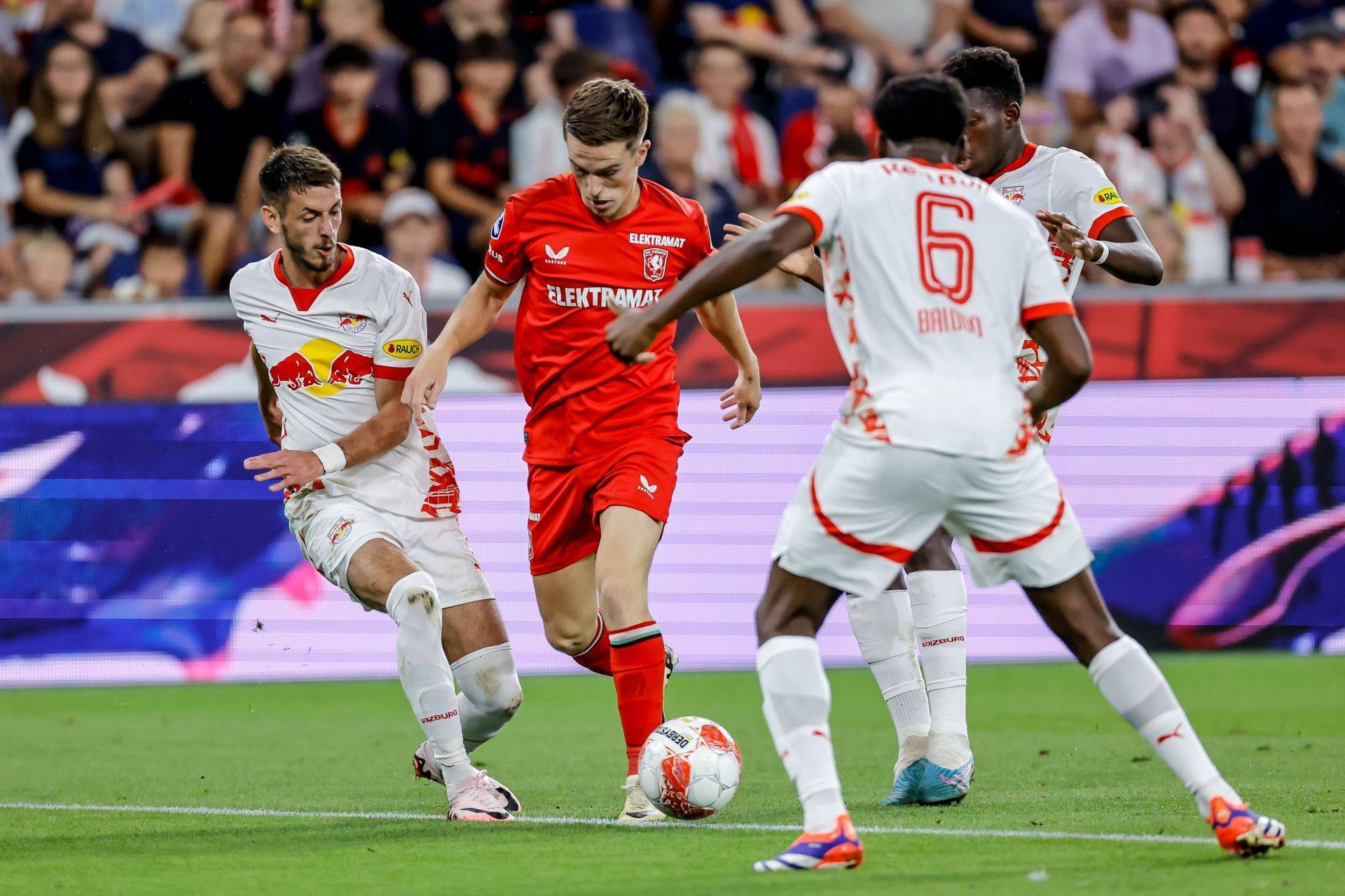 英超表现稳 英超表现稳