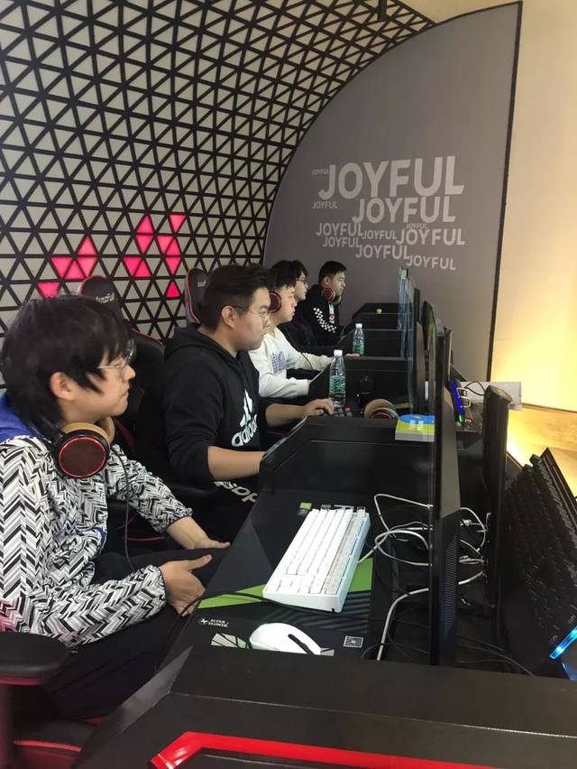 下的冷静 下的冷静